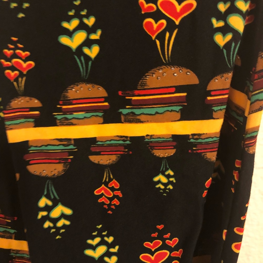 Plus size hamburger leggings - Picture 3 of 3